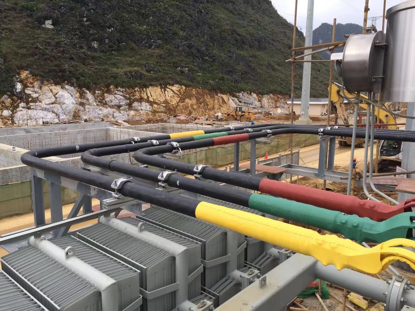 靖西天桂铝业10KV绝缘葫芦娃色板APP下载工程图片