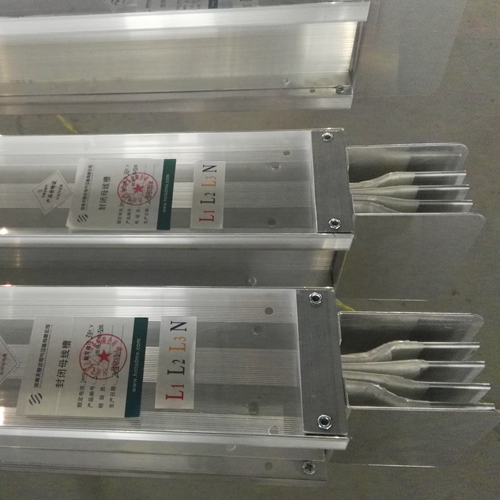 分支电缆与密集式HULUWA葫芦娃官方下载在施工安装时的对比